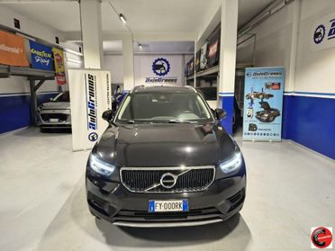 VOLVO - XC40 - D3 AWD Momentum