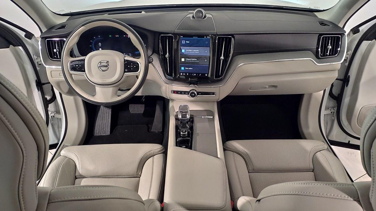 VOLVO Xc60 T6 Recharge Plug-In Hybrid Awd Aut. Ultimate Dark