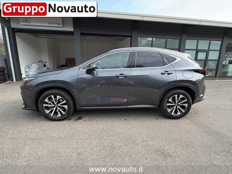 Lexus NX Hybrid Premium 4WD MY22
