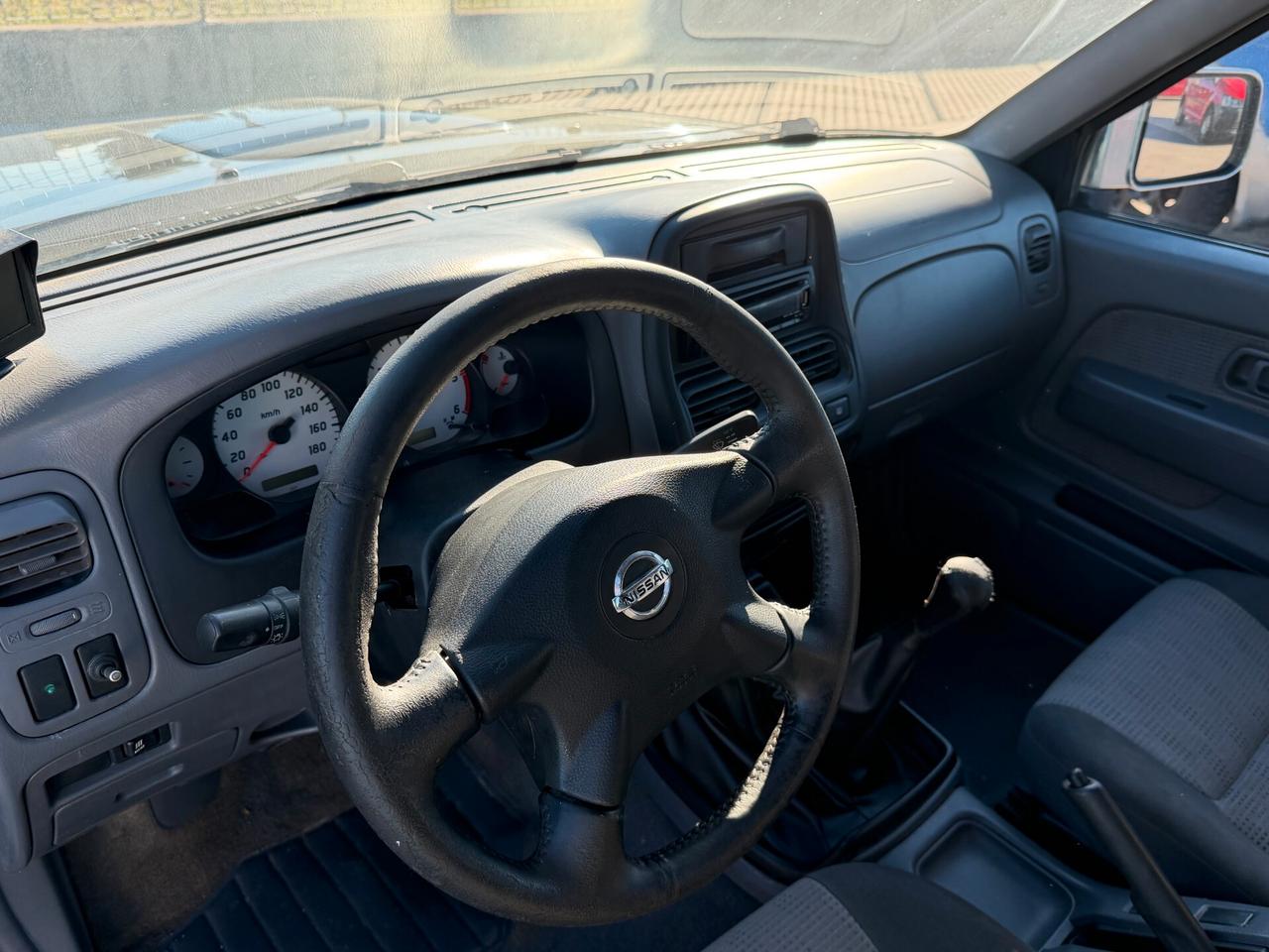 Nissan Navara 2.5 TD Duoble Cab Inc. 98 kw