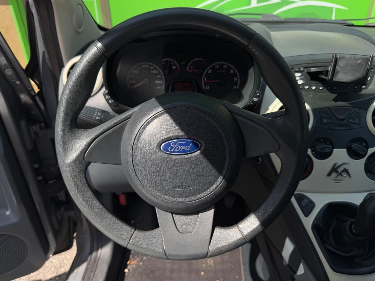 Ford Ka 1.2 8V 69CV Titanium