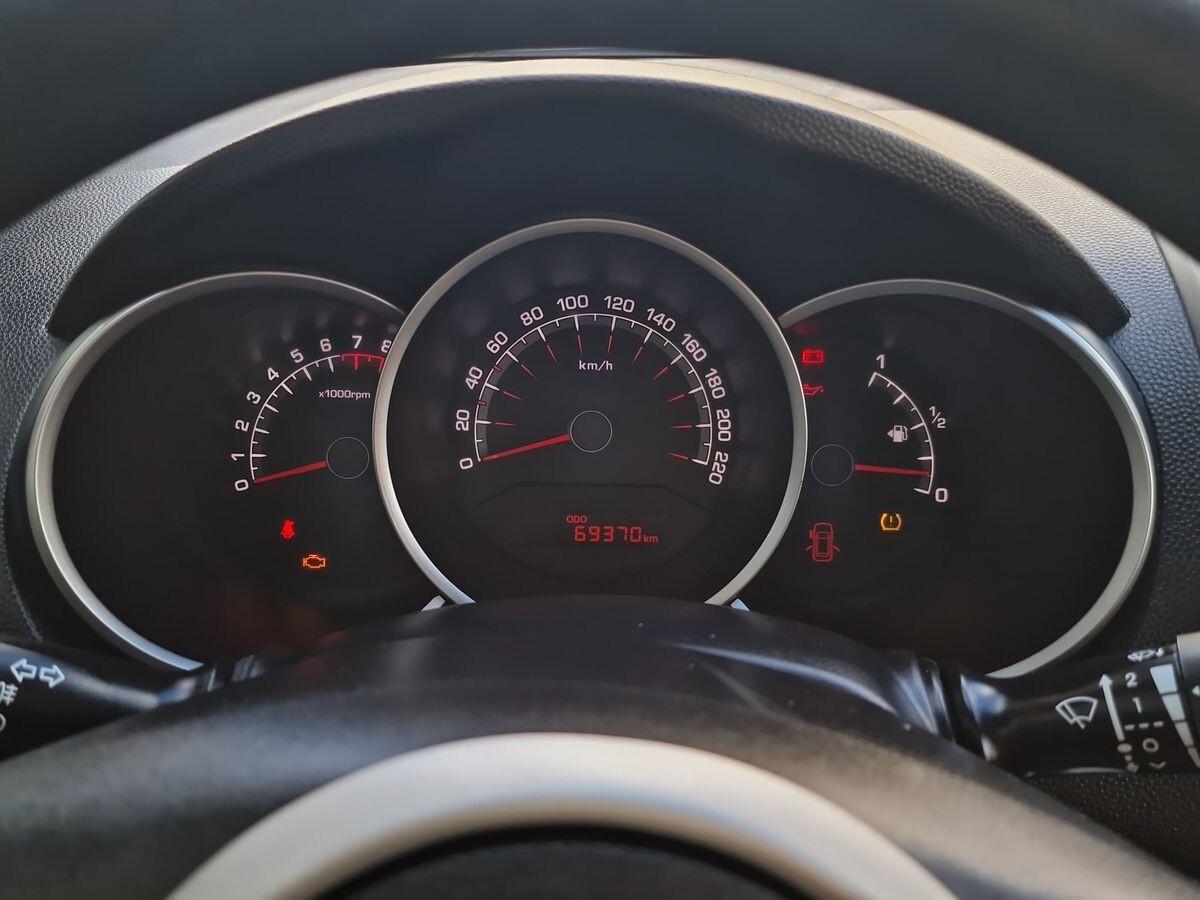KIA VENGA 1.4 COOL