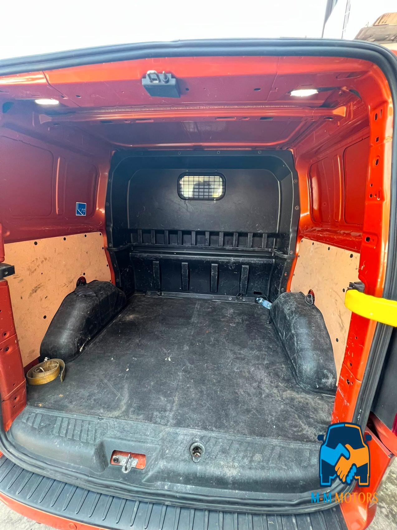 FORD Transit Custom 300 2.0 tdci MHEV 130cv Titanium d.cab. L1H1 E6.2
