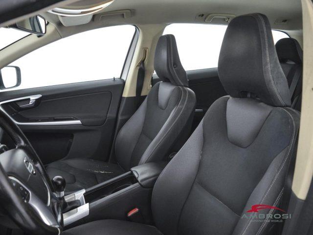 VOLVO XC60 2.4 D 175 CV FWD Momentum - PER OPERATORI DEL SETT