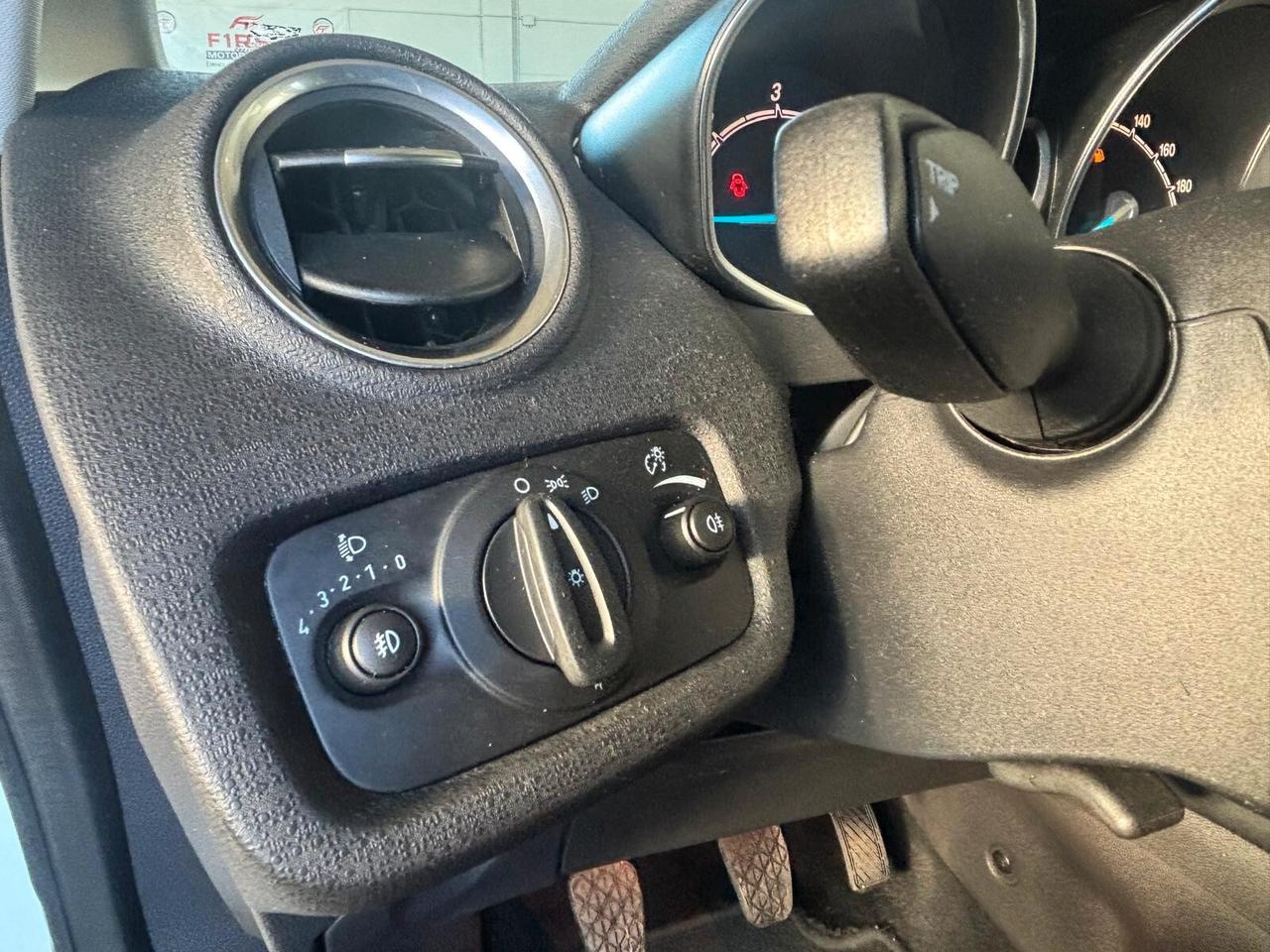 Ford Fiesta 1.5 TDCi 75CV 5 porte Titanium