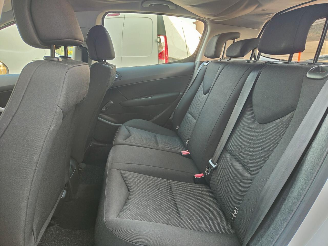 Peugeot 308 1.6 HDi 90CV FAP 5p. Premium