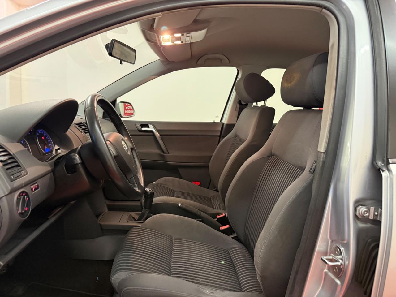 Volkswagen Polo 1.4/80CV 16V 5p. Sportline