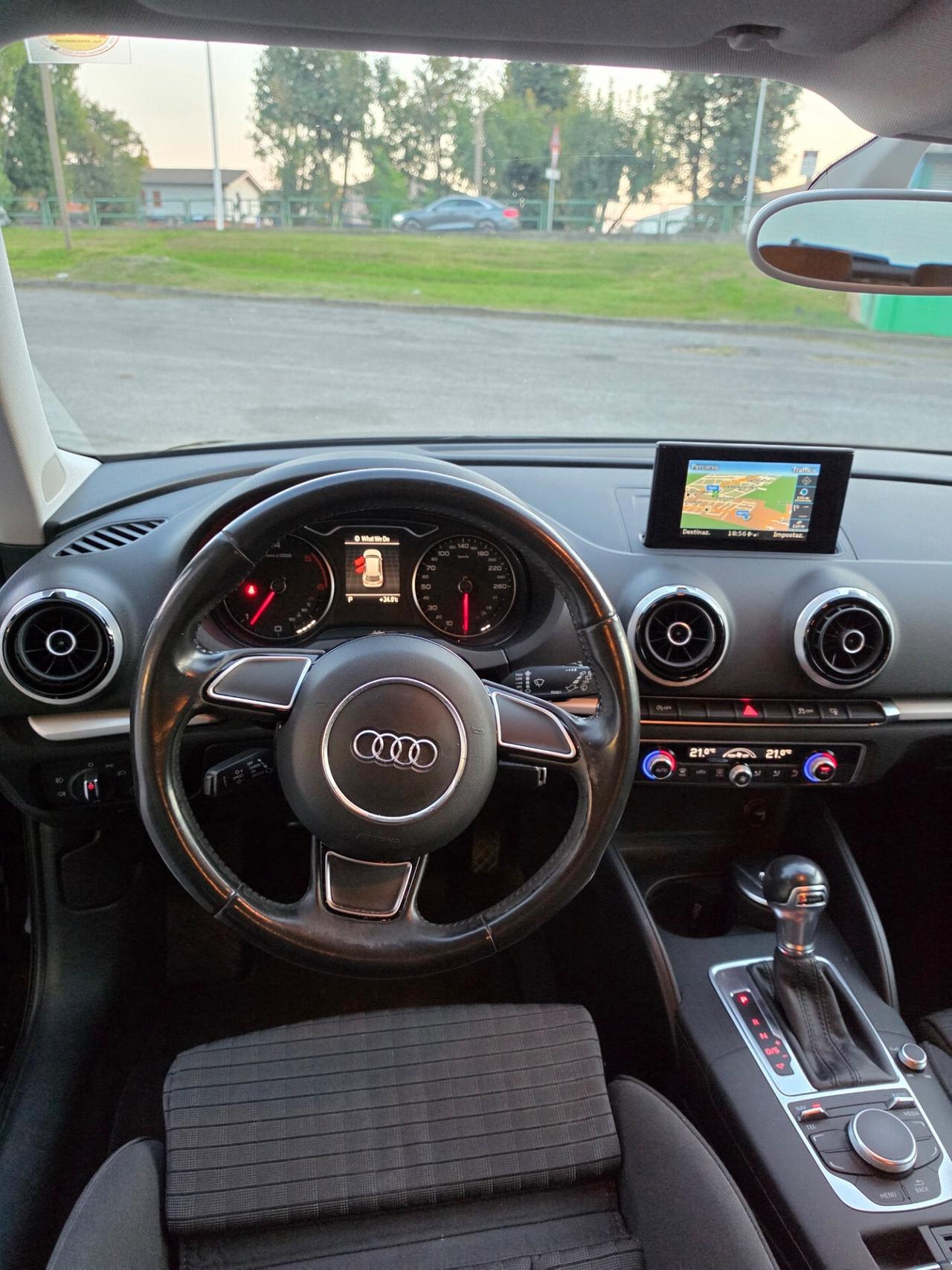 Audi A3 Sedan 1.6 TDI clean diesel S tronic Ambition