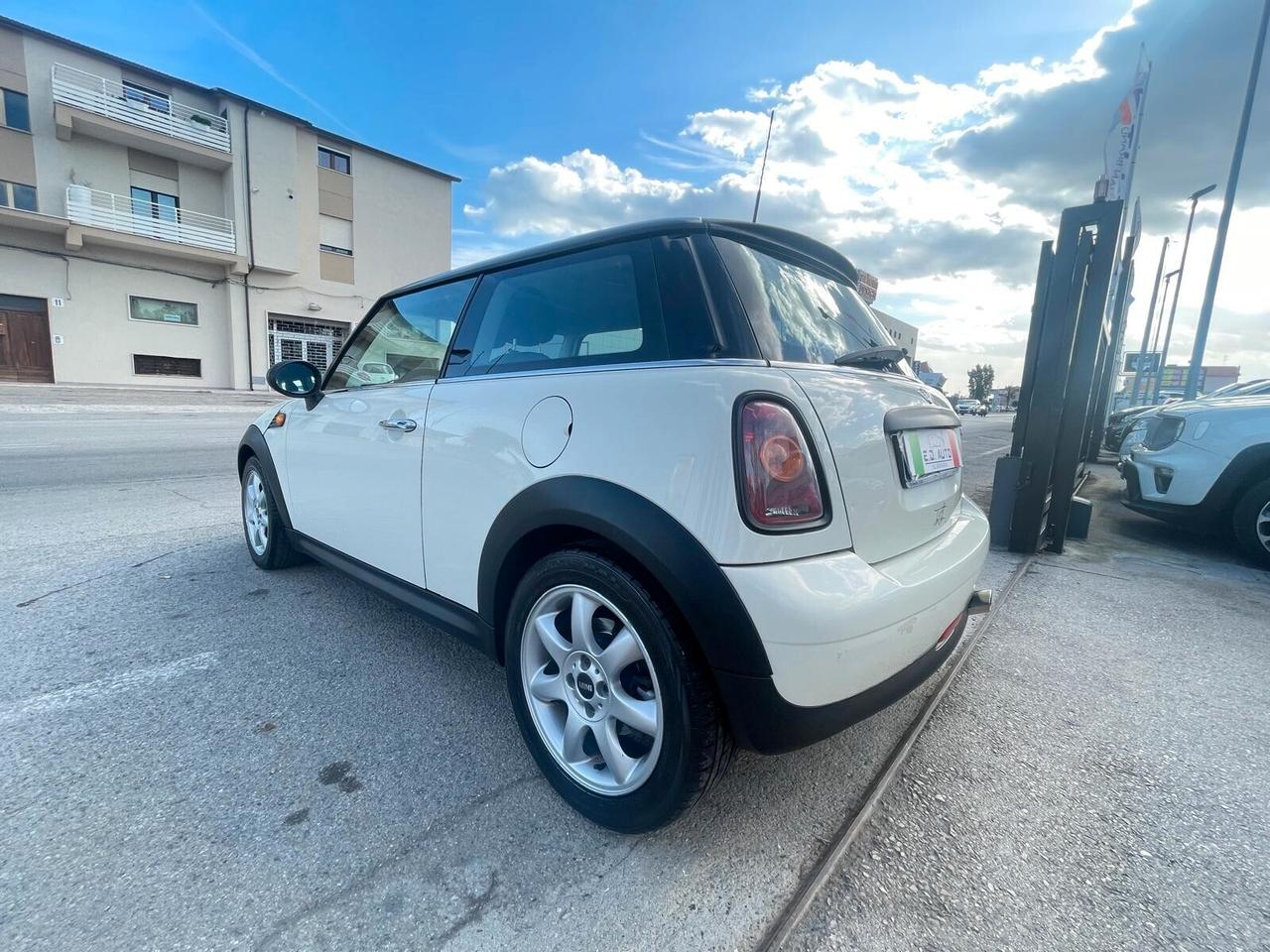 Mini 1.4 16V One Chili