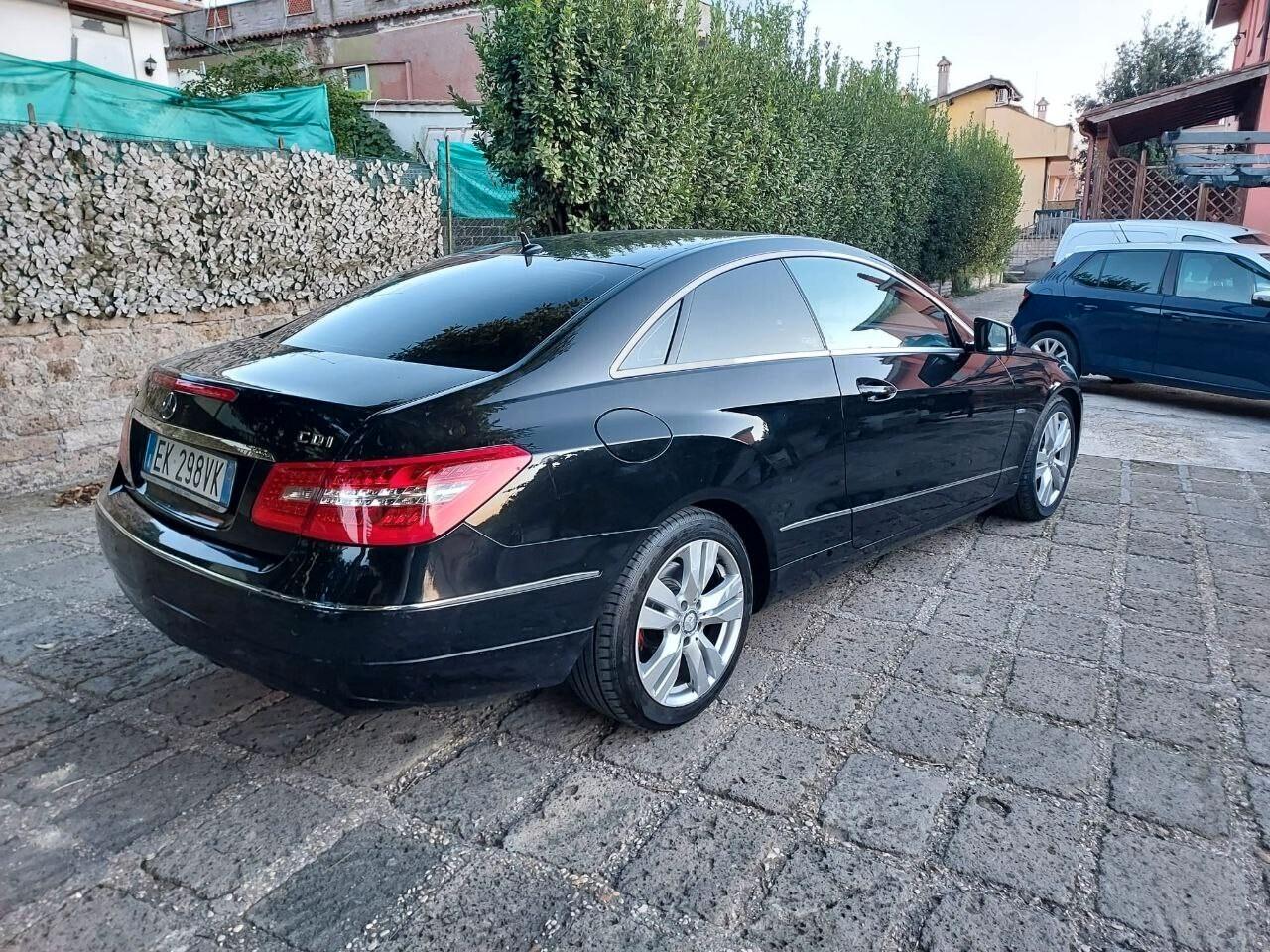 Mercedes-benz E 220 CDI Coupé BlueEFFICIENCY