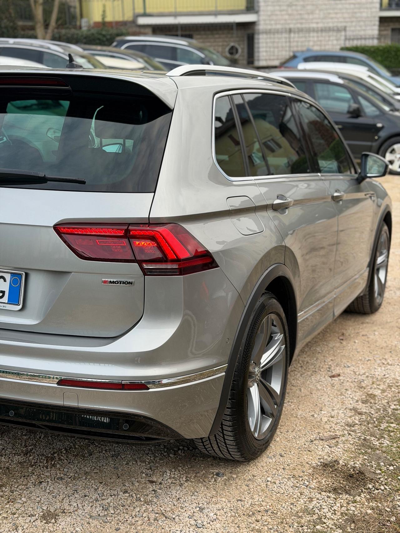 Volkswagen TIGUAN 2.0 TDI RLINE DSG 4MOTION MATRIX