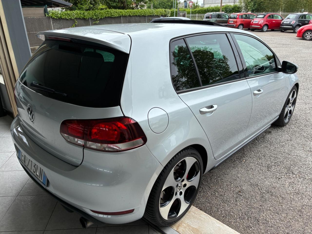 Volkswagen Golf GTI 2.0 TSI - 5 porte