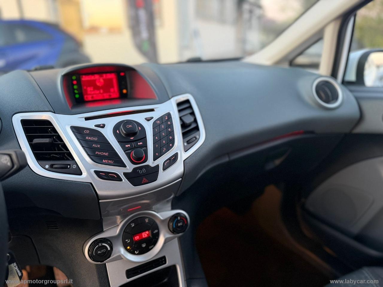 FORD Fiesta 1.4 TDCi 68 CV 5p. Titanium