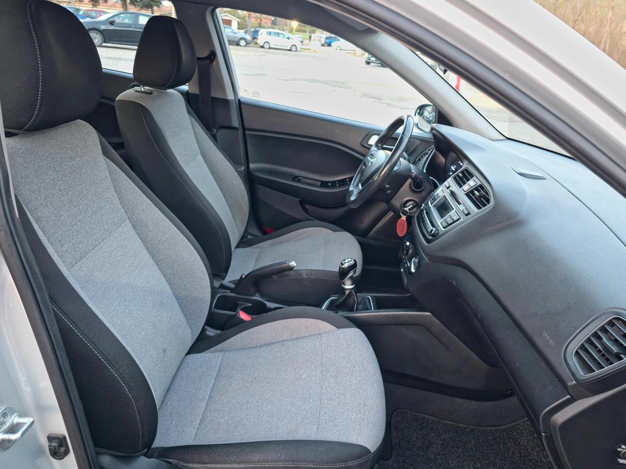 Hyundai i20 1.1 CRDi 12V 5 porte Go! Plus 2016-E6 Manuale NEO