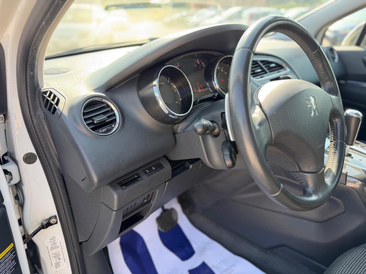 Peugeot 5008 1.6 e-HDi 112CV Stop&Start cambio robotizzato Tecno