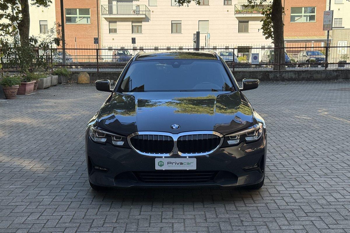 BMW 320d 48V Touring Business Advantage