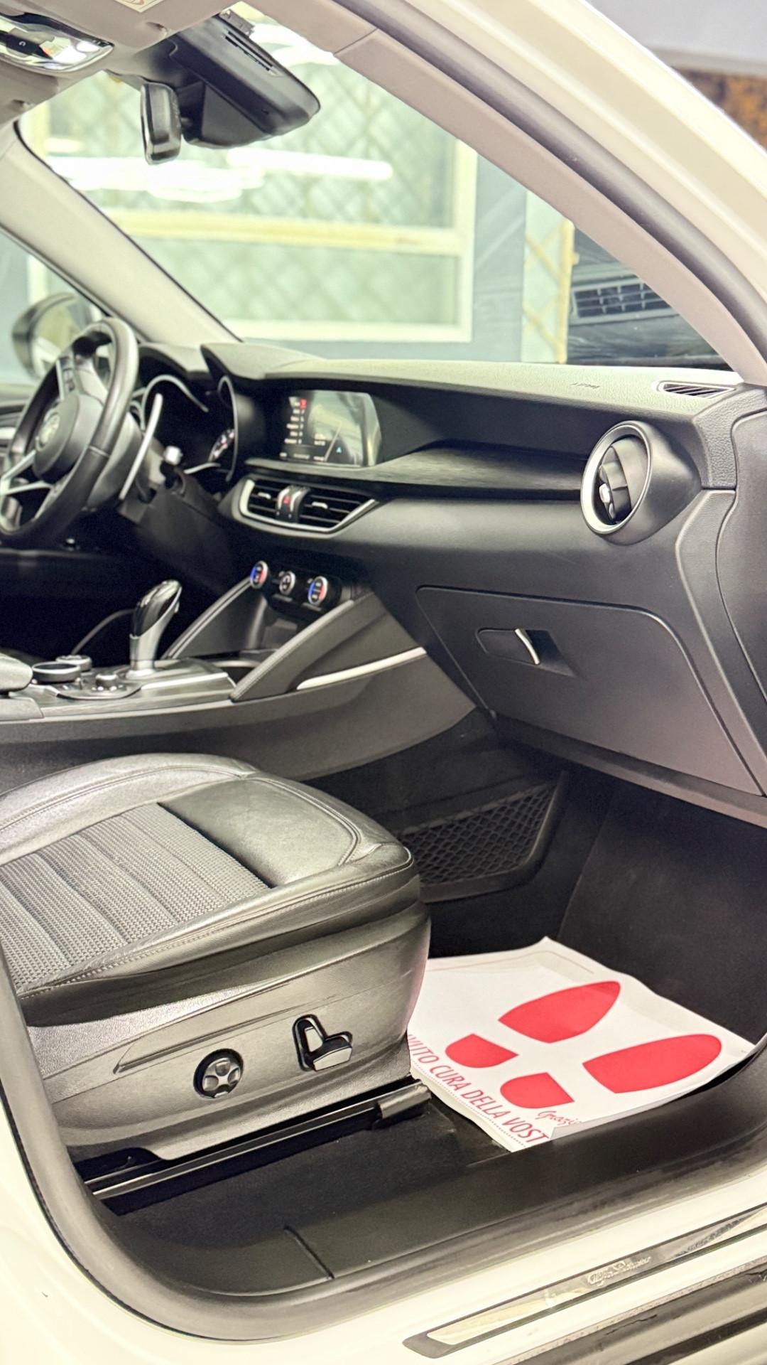 Alfa Romeo Stelvio 2.2 Turbodiesel 210 CV AT8 Q4 Super