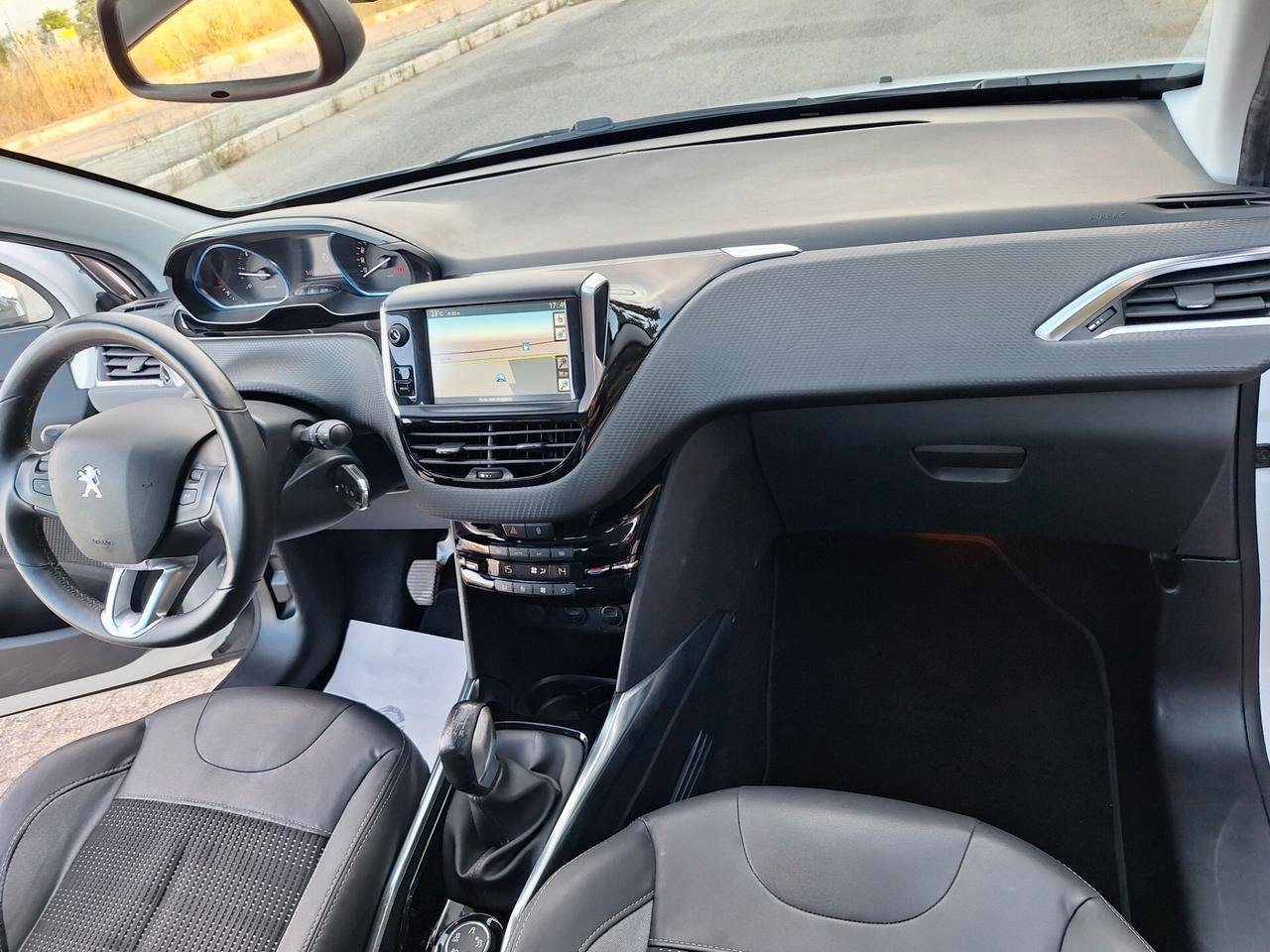 Peugeot 2008 1.6 e-HDi 92 CV "Allure" NAVI
