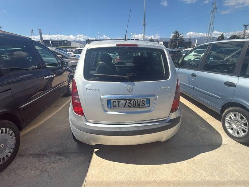 Lancia Musa I 2004 1.9 mjt Oro