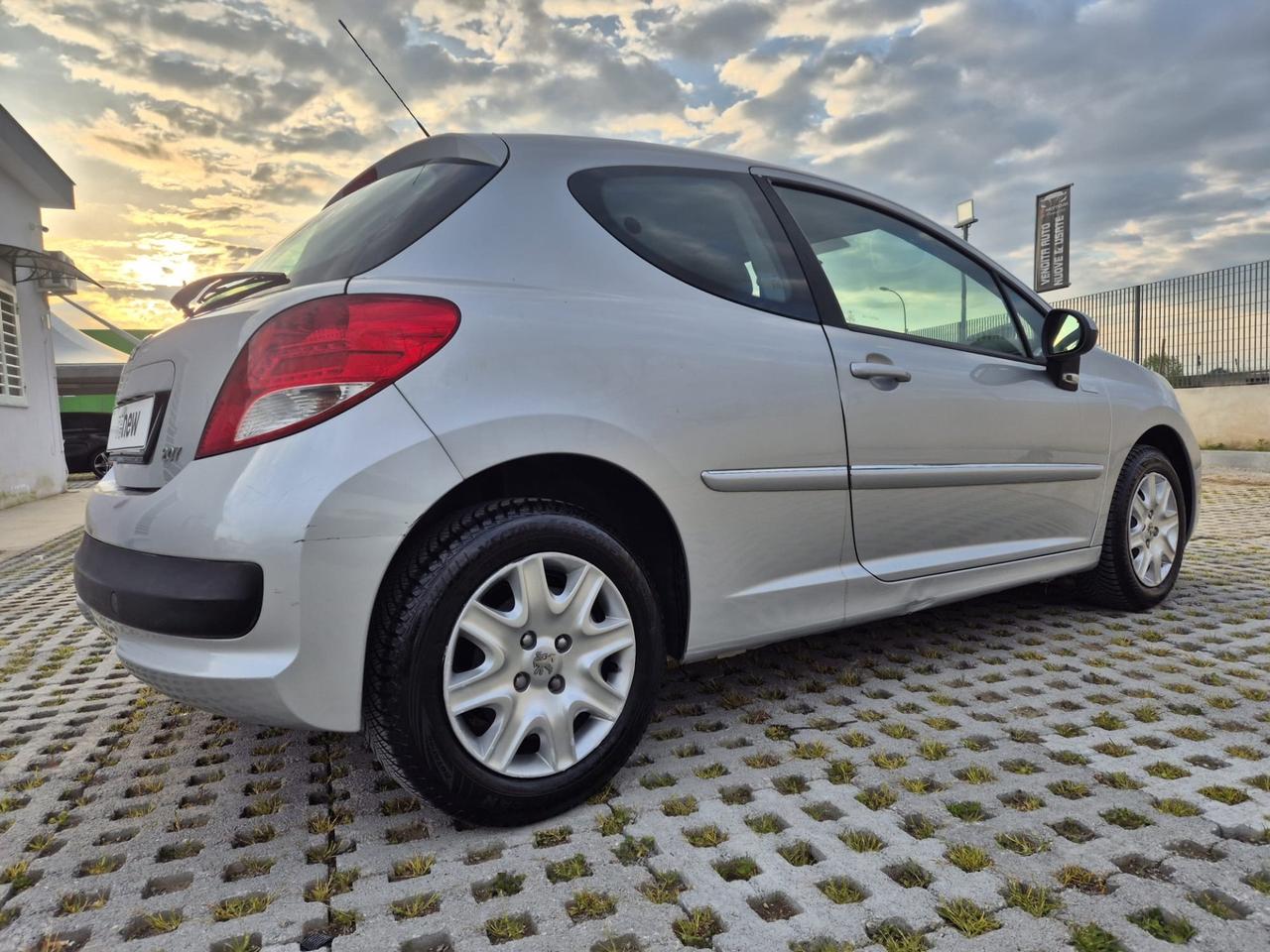 Peugeot 207 1.4 HDi 70CV 3p. Energie Sport