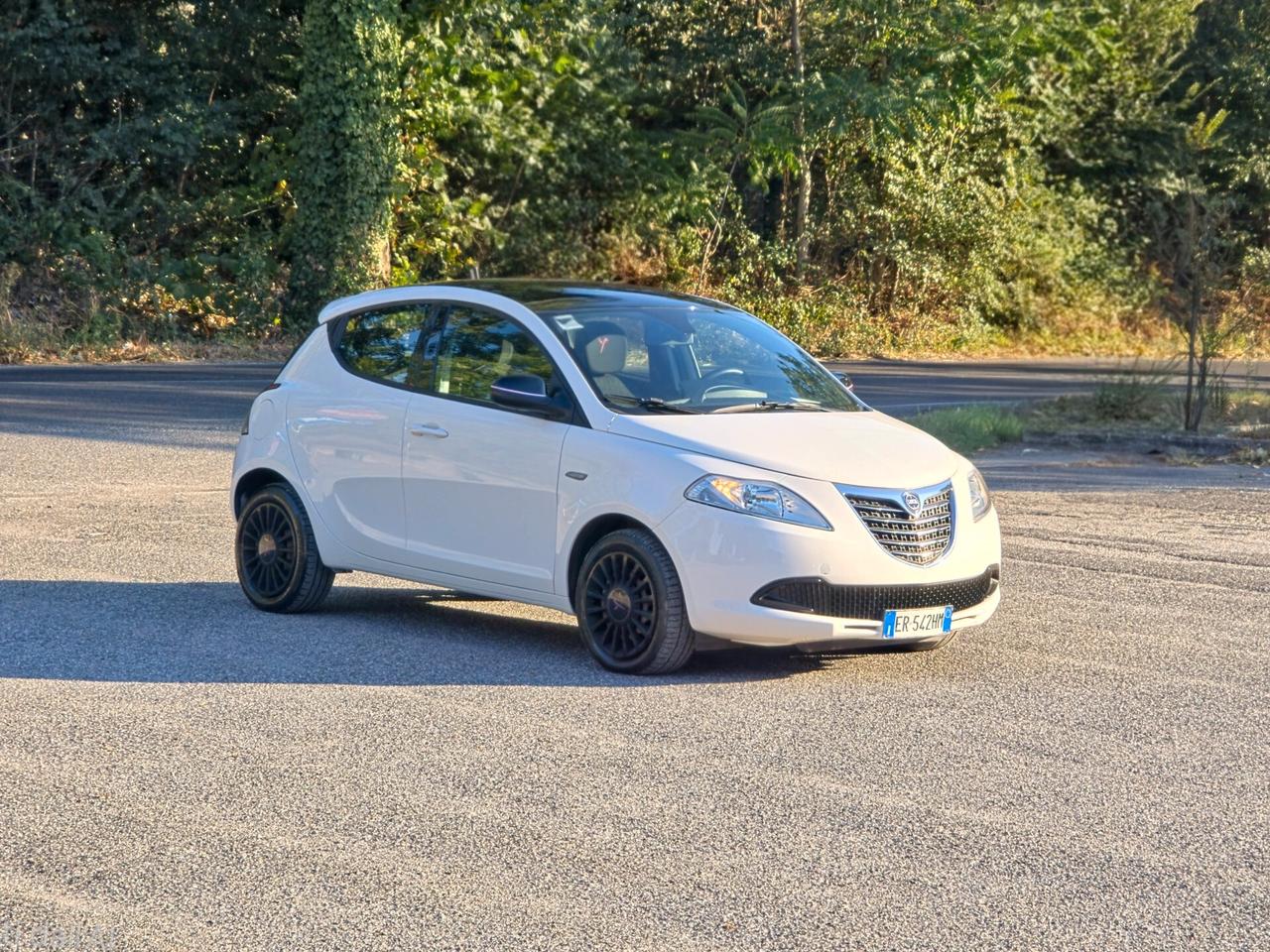 Lancia Ypsilon 1.2 69 CV 5 porte S&S Silver E5B Manuale NEO 2013