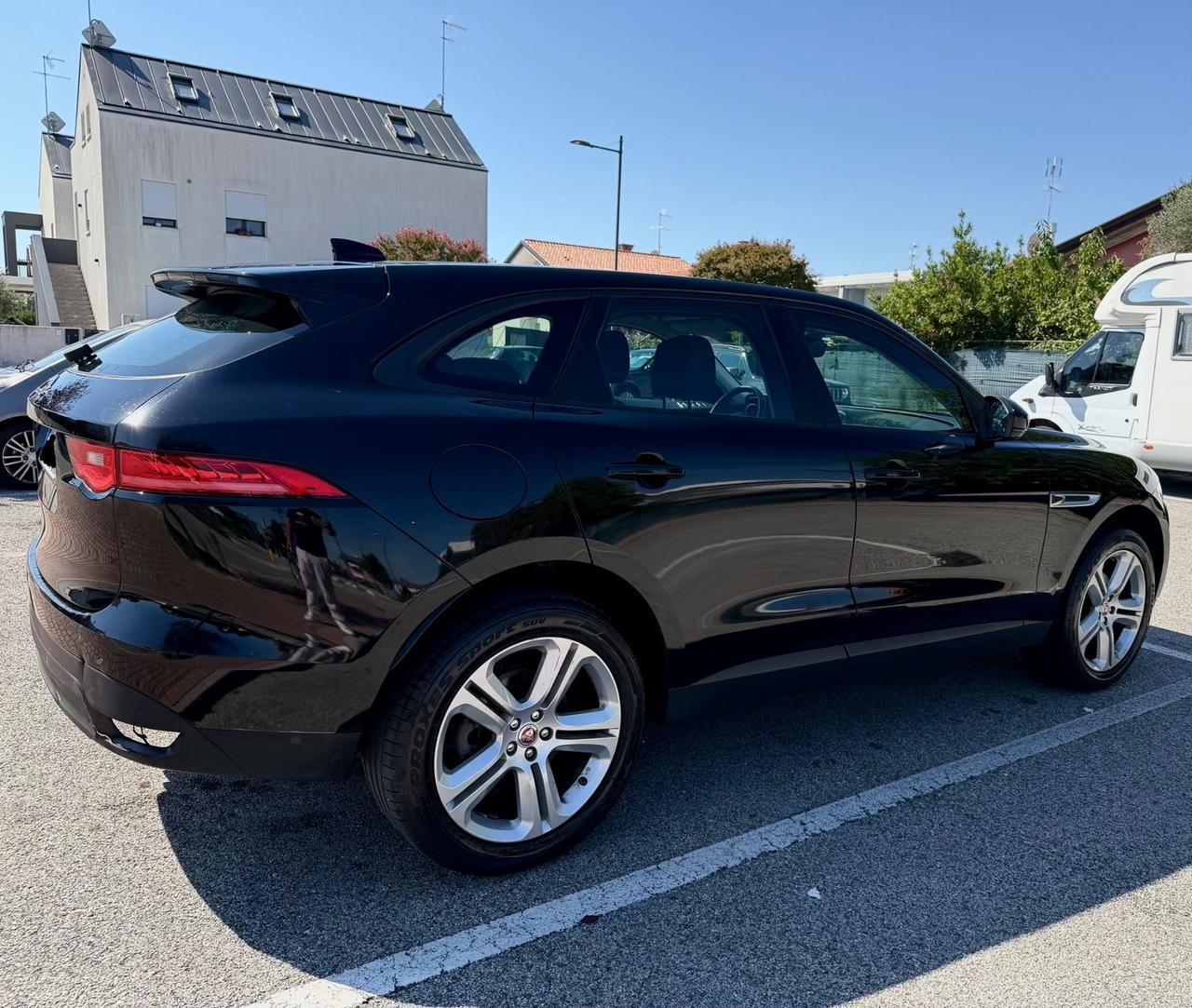 Jaguar F-Pace 2.0 D 180 CV aut. R-Sport