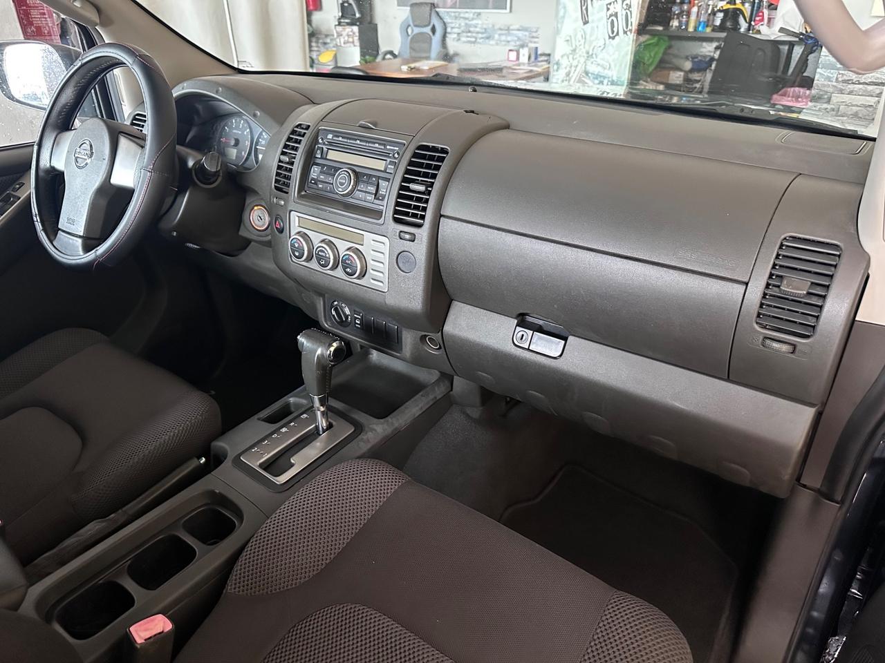 Nissan Navara 2.5 dCi 4 porte Double Cab SE