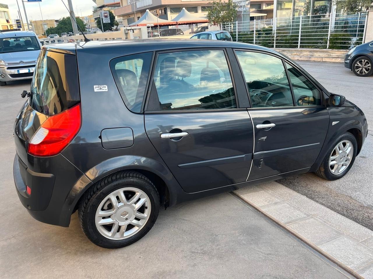 Renault Scénic 1.5 dCi/105CV Conquest