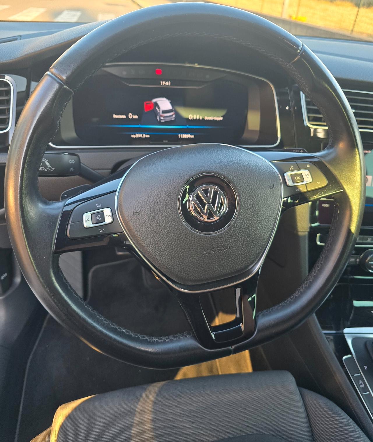 Volkswagen Golf 2.0 TDI R Line