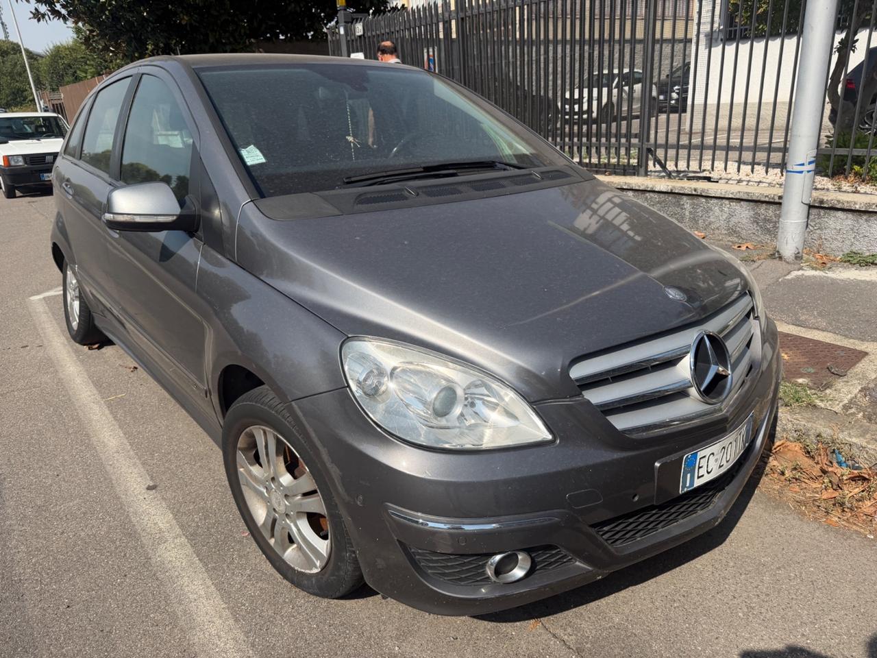 MERCEDES CLASE B 200CDI 140CV INCIDENTATATO