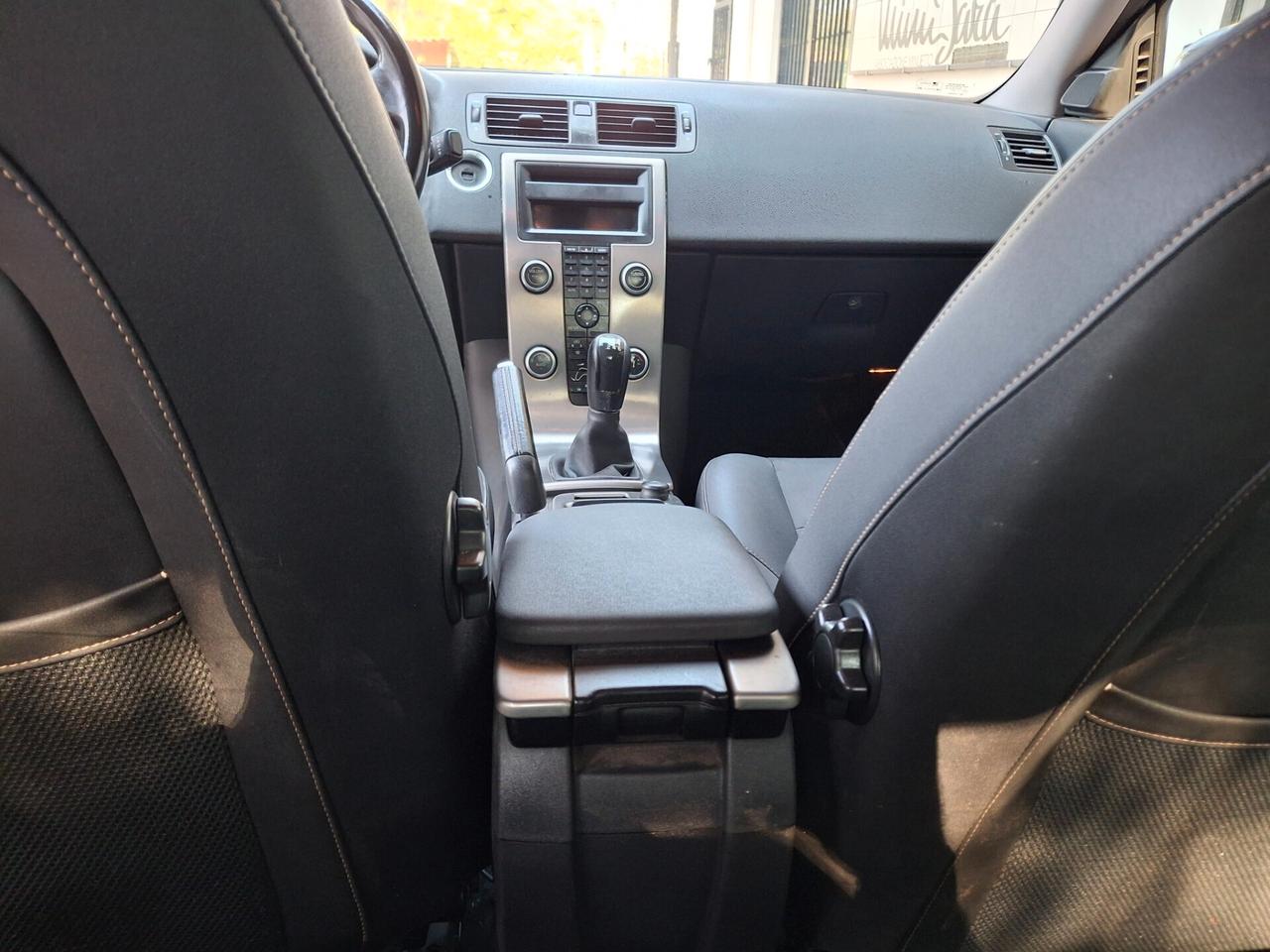 Volvo S40 2.0 D cat Summum