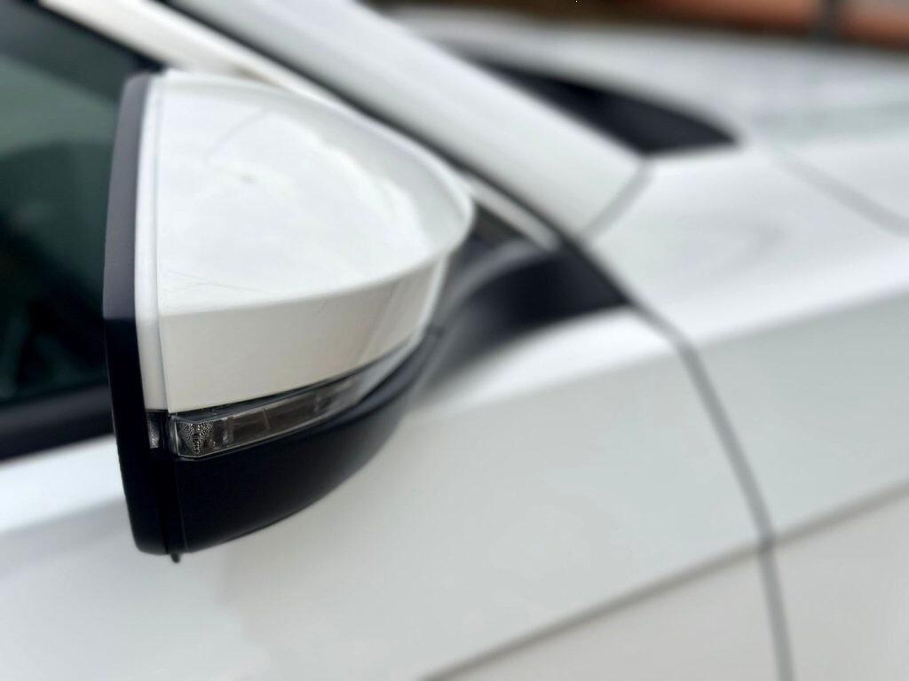 VOLKSWAGEN T-Roc 1.0 TSI Business BlueMotion Techn