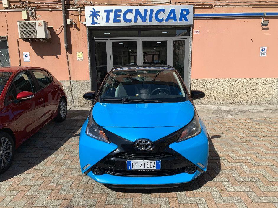 Toyota Aygo 1.0 VVT-i 69 CV 5 porte x-play - OK NEOPATENTATI