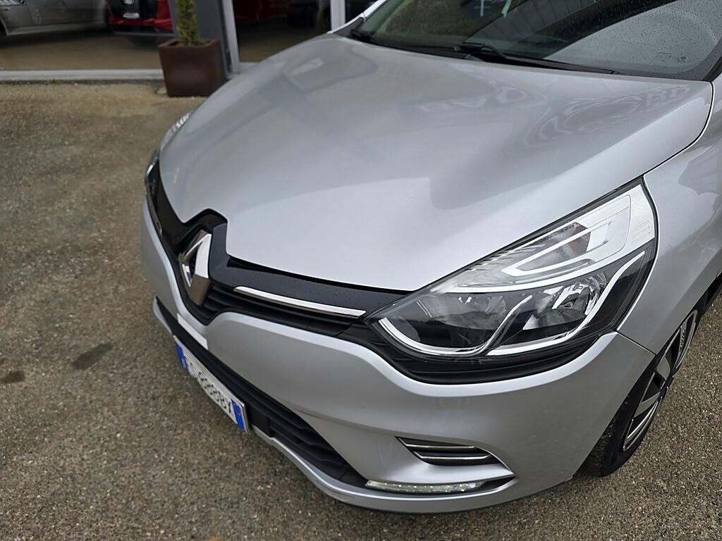 Renault Clio dCi 90 CV 5 Moschino Intens