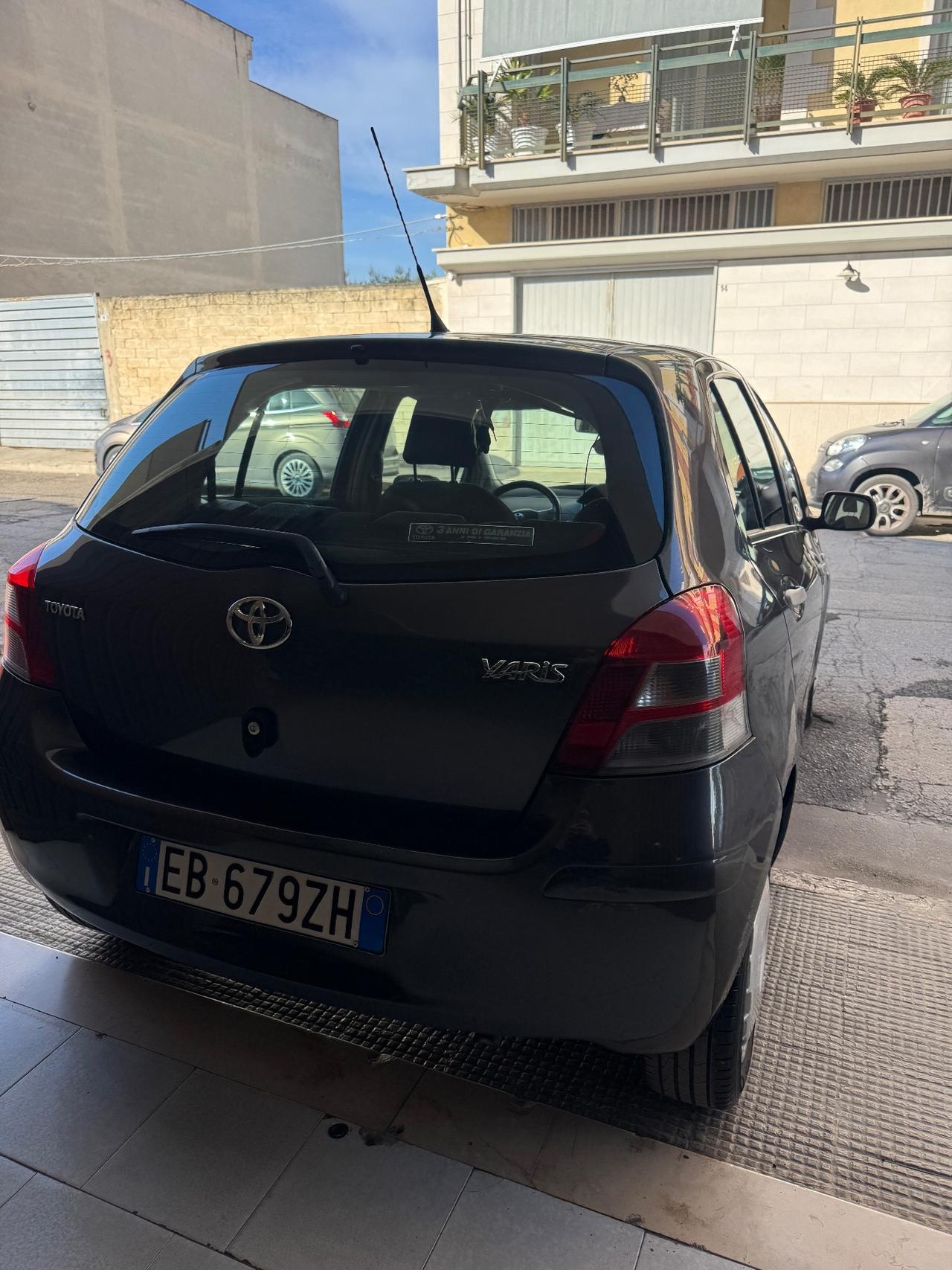 Toyota Yaris 1.4 D-4D DPF 5 porte Sol