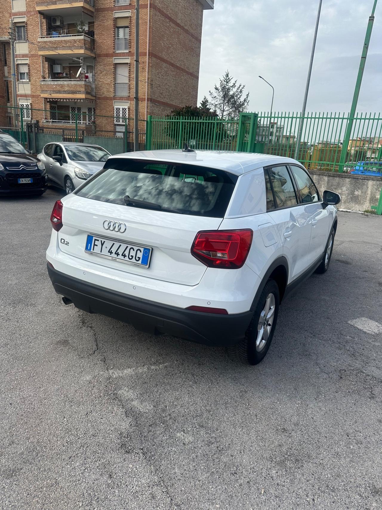 Audi Q2 30 TDI S tronic Identity Black