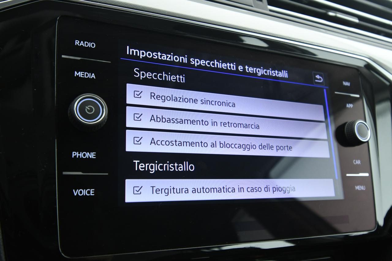 VOLKSWAGEN Passat Variant 2.0 tdi Business 150cv dsg ACC+APP CONNECT
