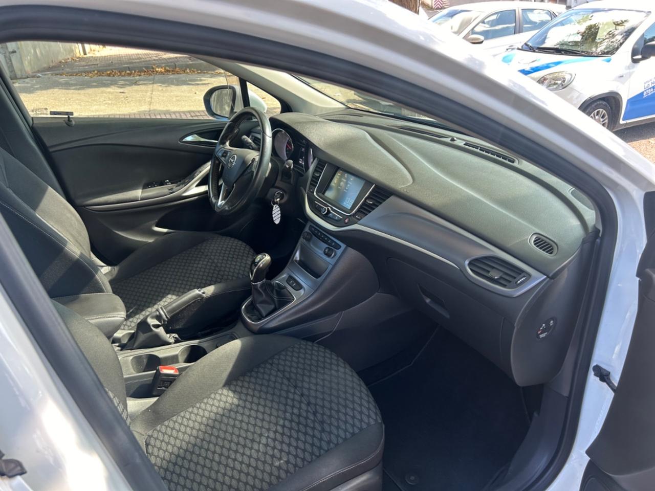 Opel Astra 1.6 CDTi 110CV