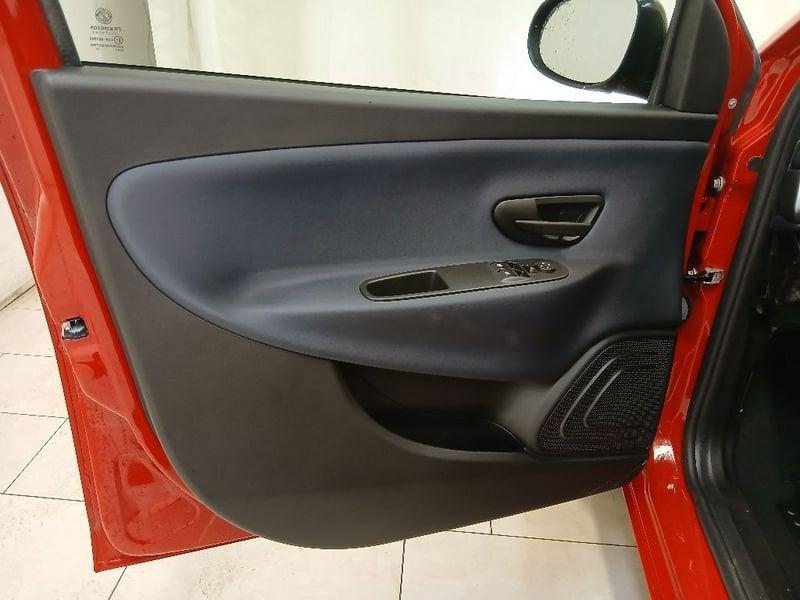 Lancia Ypsilon 1.0 firefly hybrid Gold s&s 70cv