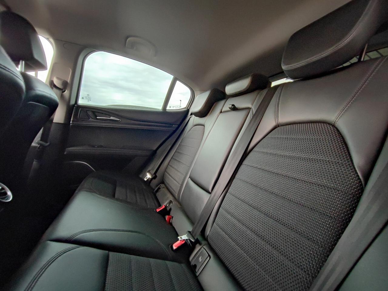 Alfa Romeo Stelvio 2.2 Turbodiesel 210 CV AT8 Q4 Executive