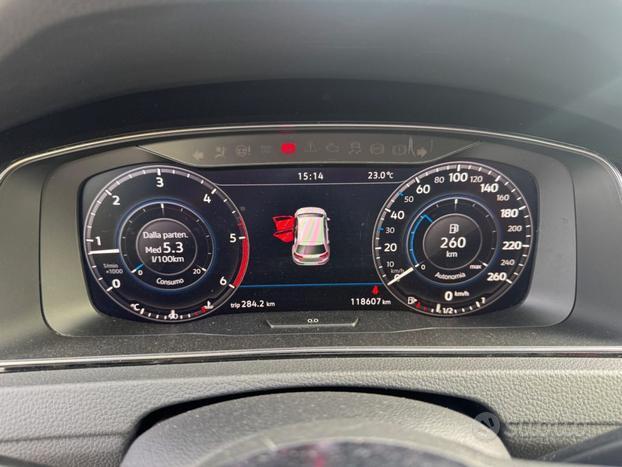 VOLKSWAGEN Golf TDI BMT R.PACK VIRTUAL COCKPIT X