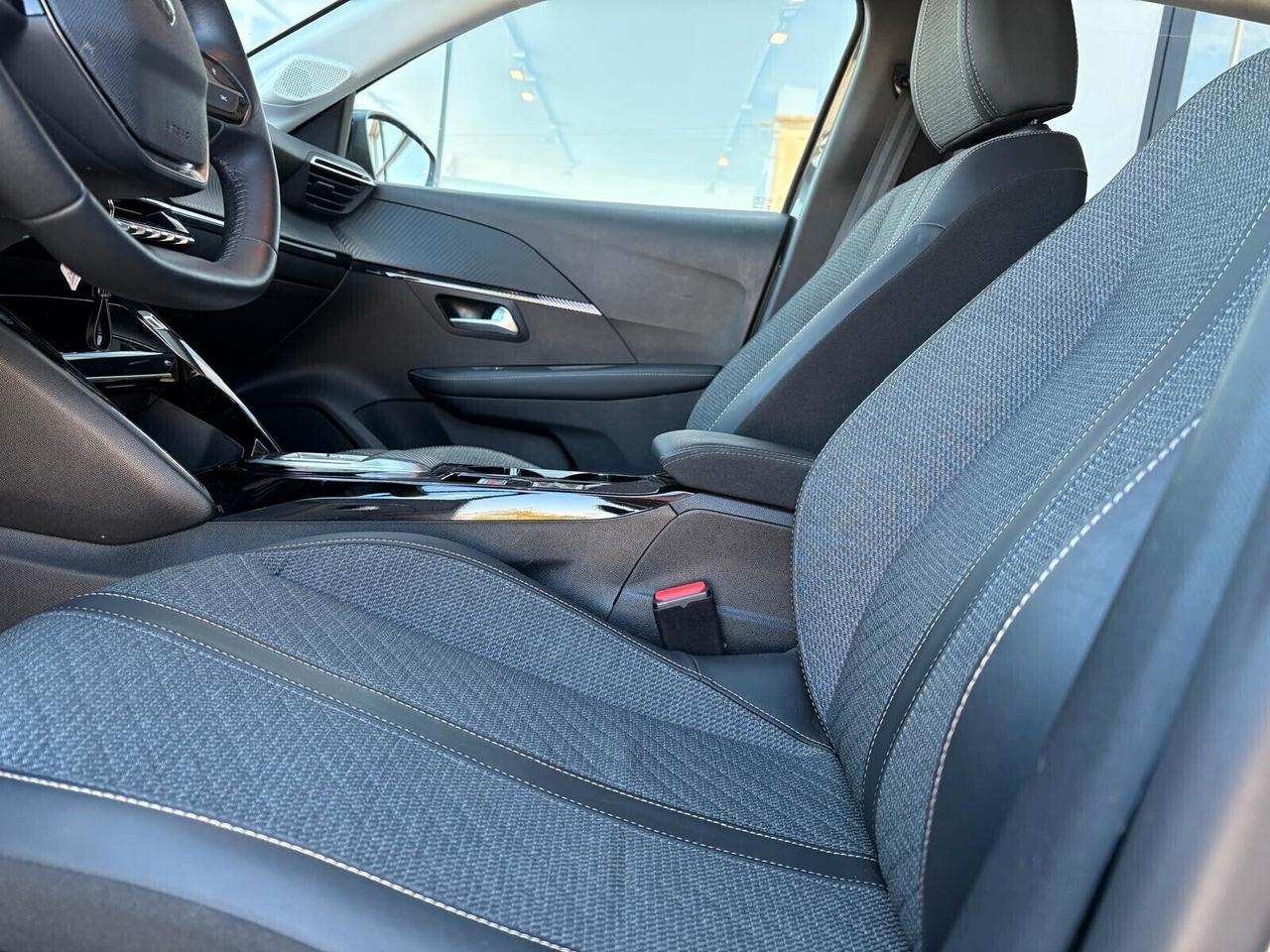 Peugeot 208 ALLURE Hybrid 110 e-DCS6 SPOTICAR