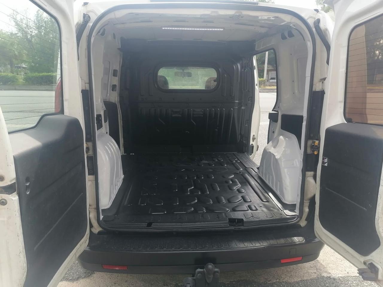 Fiat Doblò 1.6 Mjt - Gancio Traino - 2012