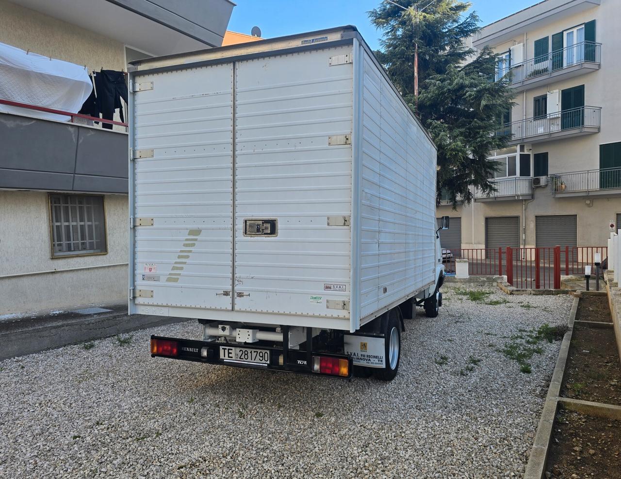 RENAULT B110 TURBO - FURGONATO ARREDATO PER TRASPORTO ABBIGLIAMENTO