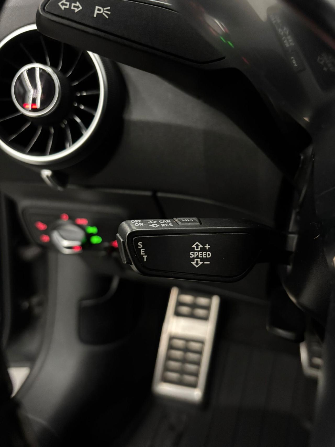 Audi TT Coupé 1.8 TFSI S tronic line 180CV