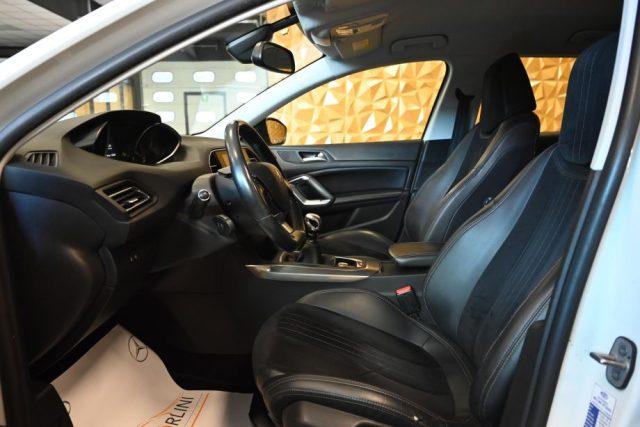 PEUGEOT 308 1.6E-HDI 116CV ACCESS S&S 5PT.NAVI CAM 18"LED FULL