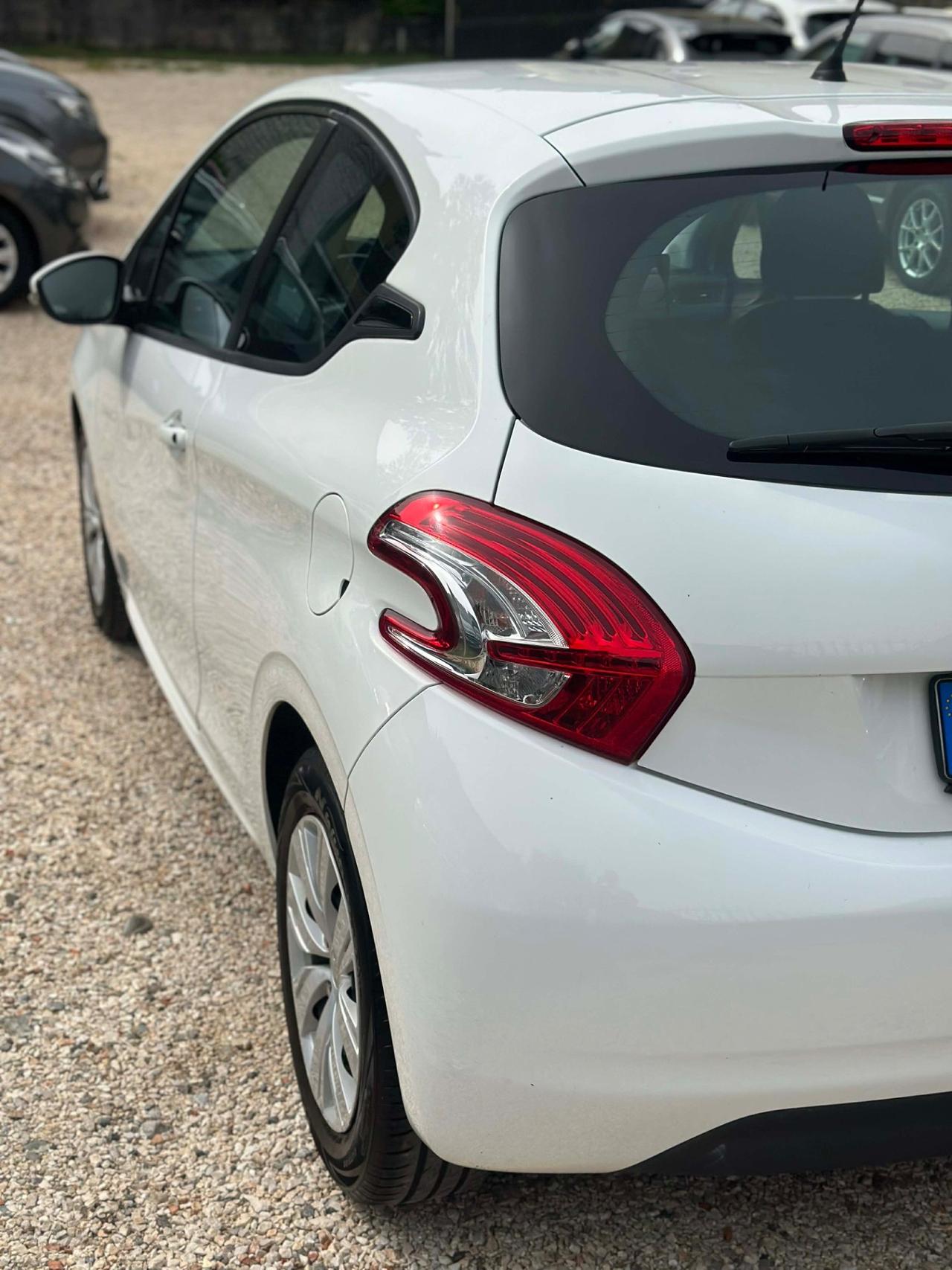 Peugeot 208 5p. ACTIVE KMCERT GARANZ