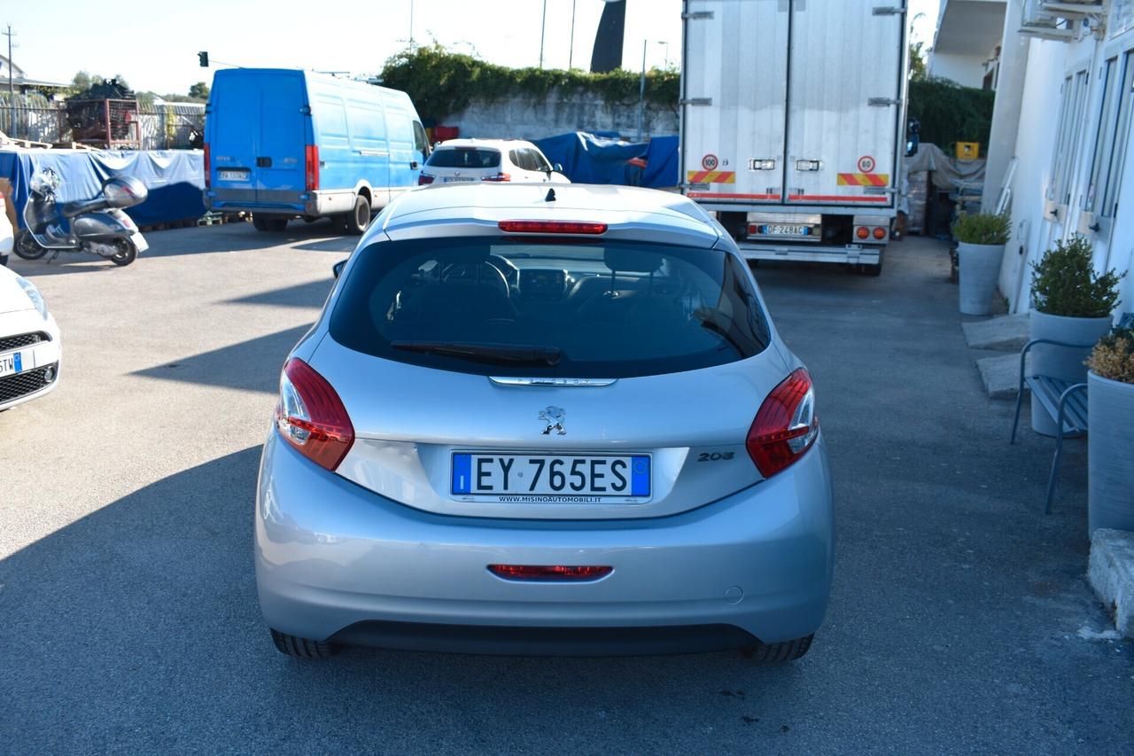 Peugeot 208 1.4 HDi 68 CV 5 porte Allure