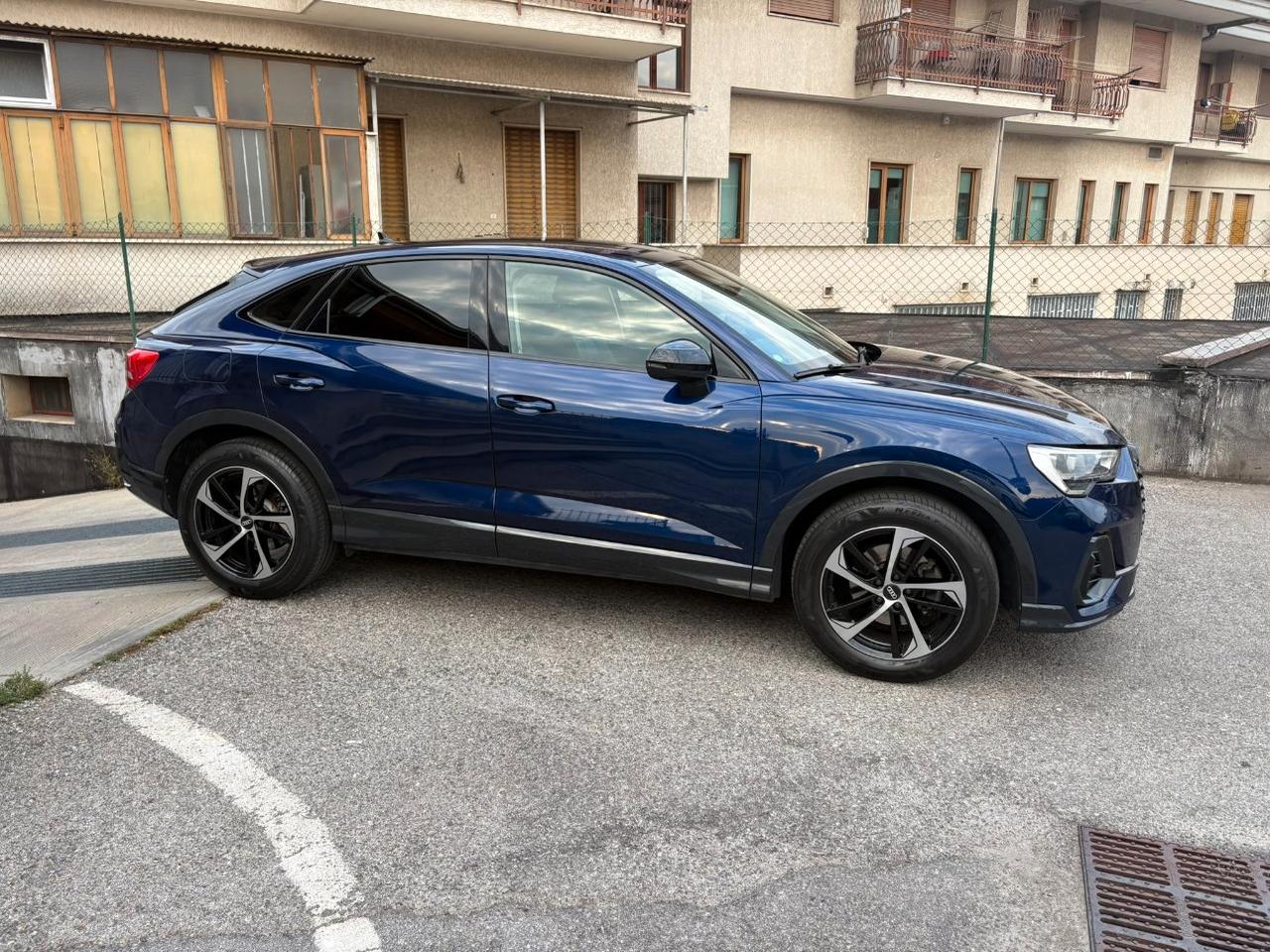 Audi Q3 Sportback 35 2.0 tdi S line edition s-tronic