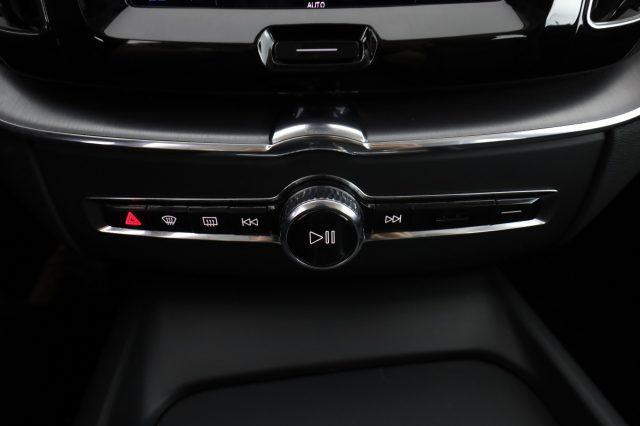VOLVO XC60 XC60 B4 (d) Geartronic Momentum